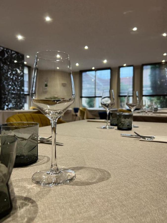 Logis Hotel & Restaurant Le Soleil D'Or Montigny-la-Resle Ngoại thất bức ảnh