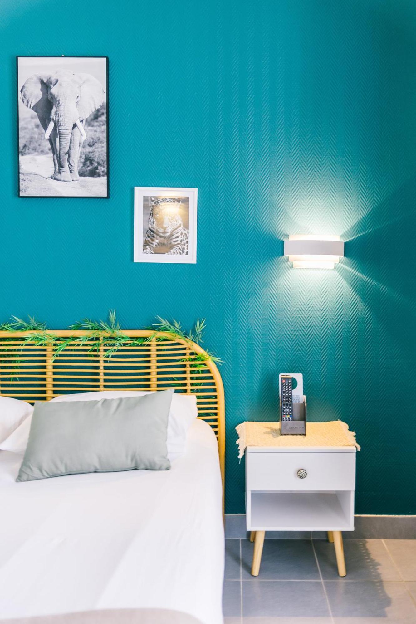 Logis Hotel & Restaurant Le Soleil D'Or Montigny-la-Resle Ngoại thất bức ảnh