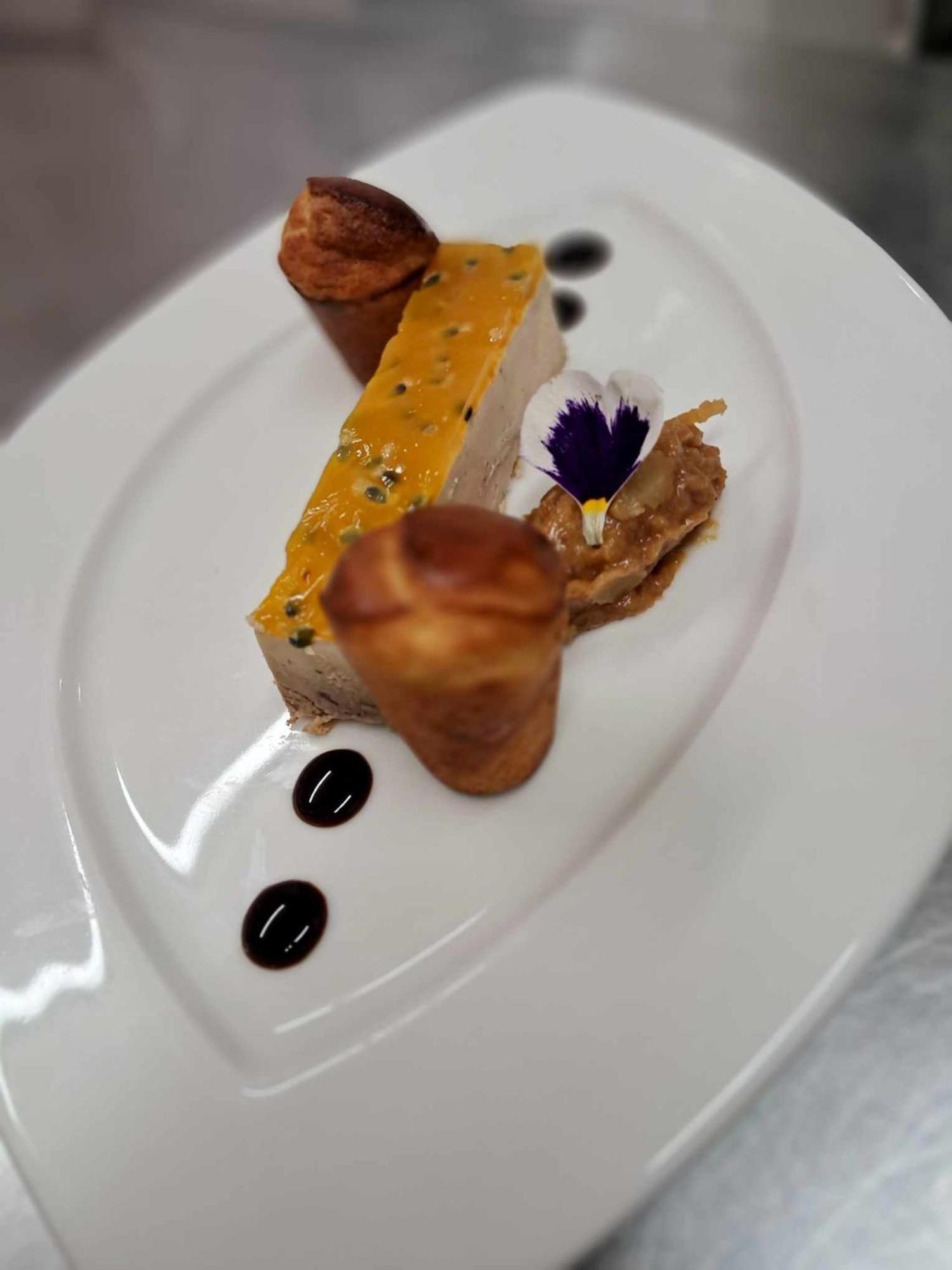 Logis Hotel & Restaurant Le Soleil D'Or Montigny-la-Resle Ngoại thất bức ảnh